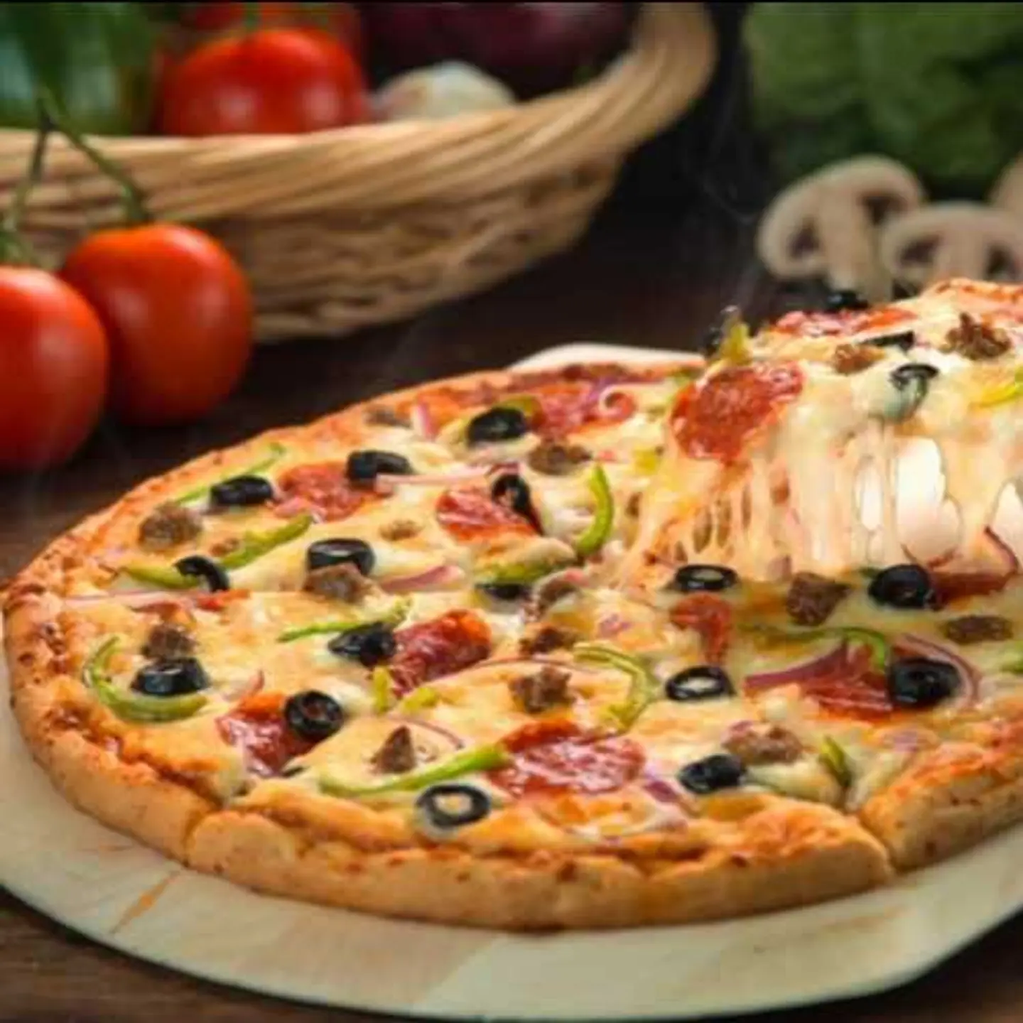 Delicious Vegetable Pizza