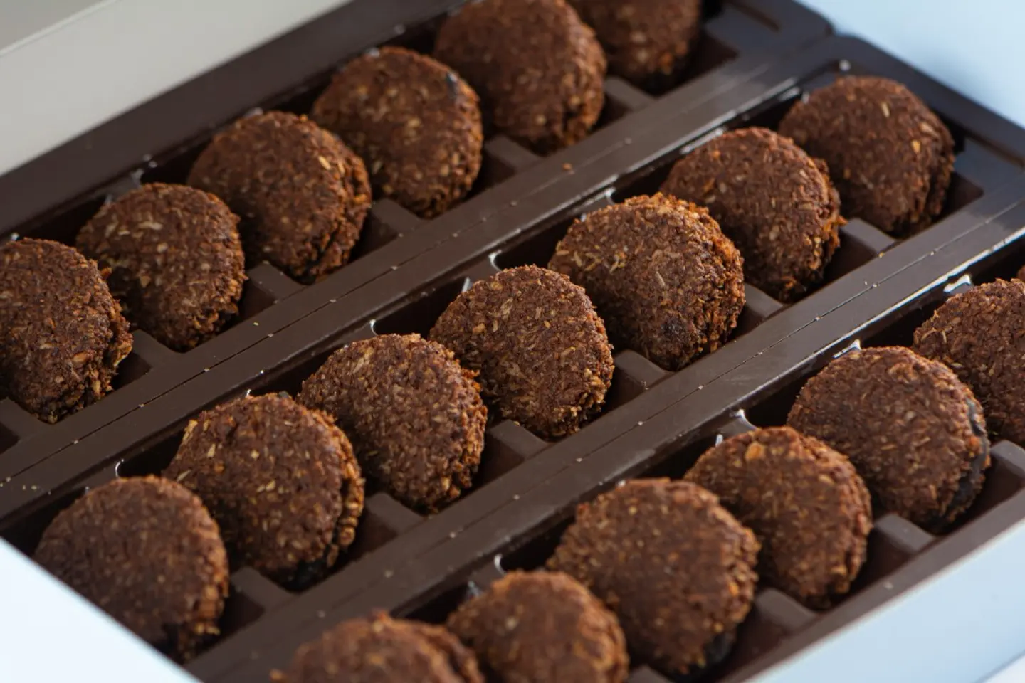 Sable Petit Four Chocolate With Coconut