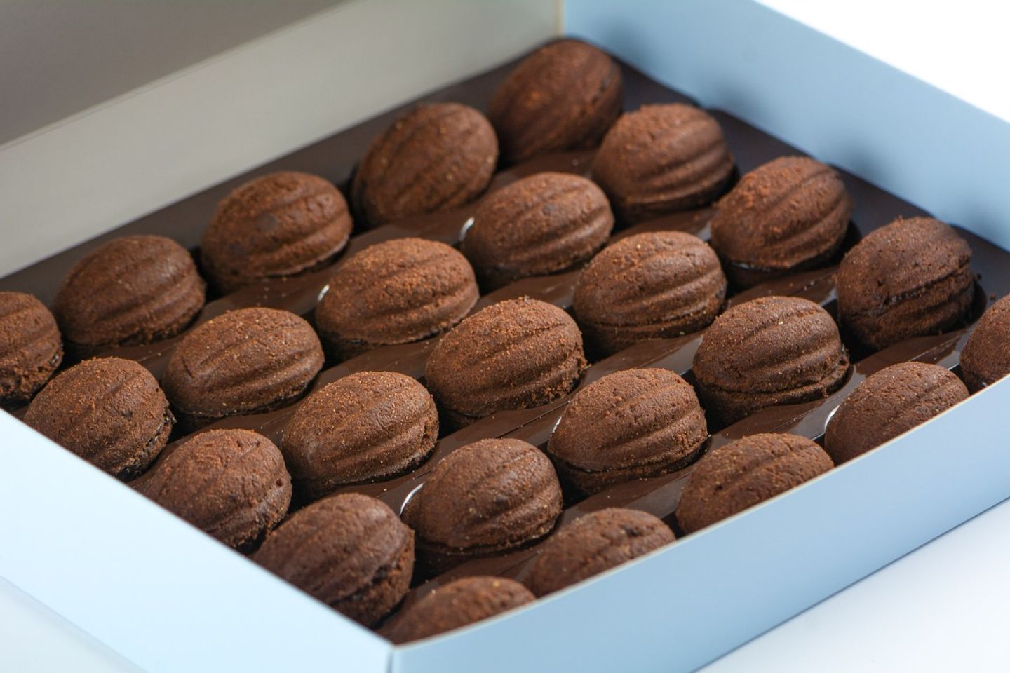 Juzia With Chocolate