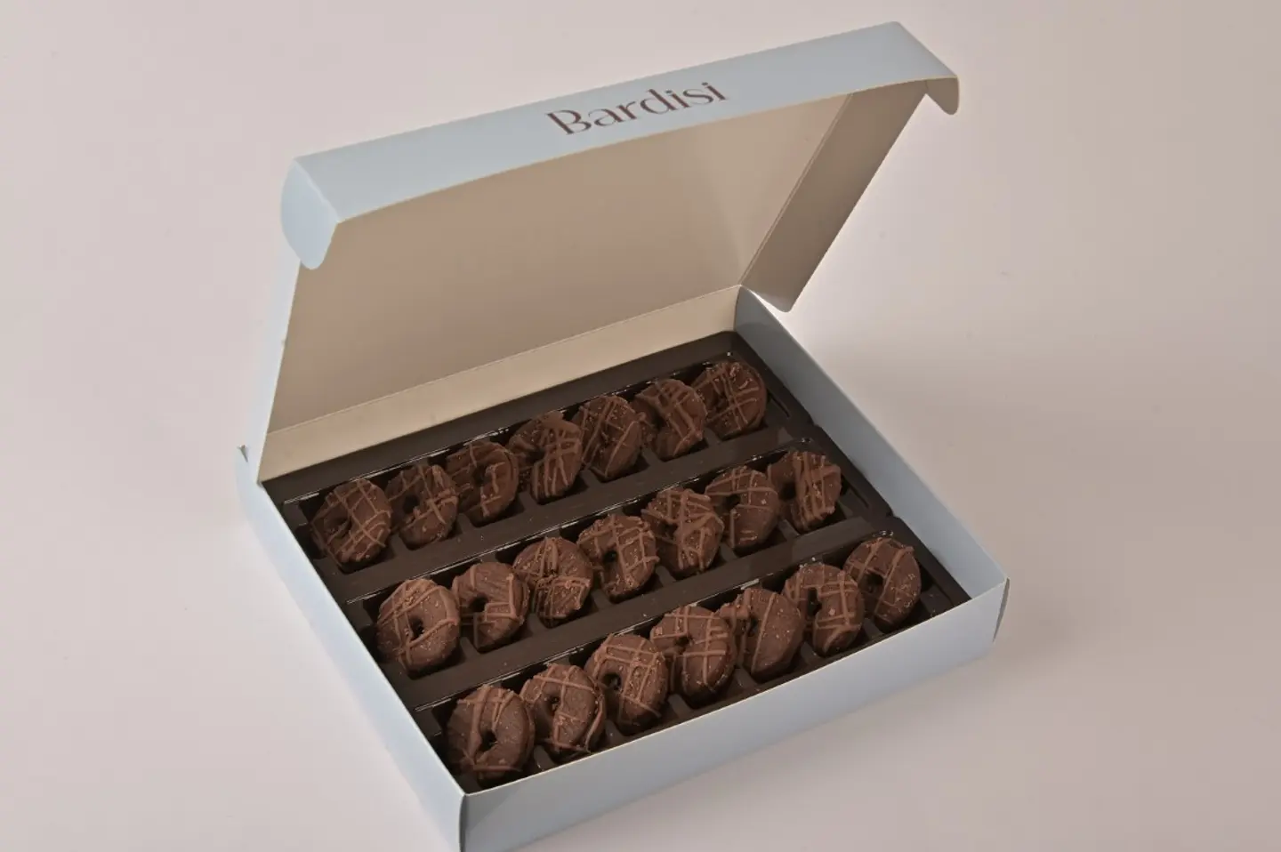 Sable Petit Four With Chocolate And Soft Sugar