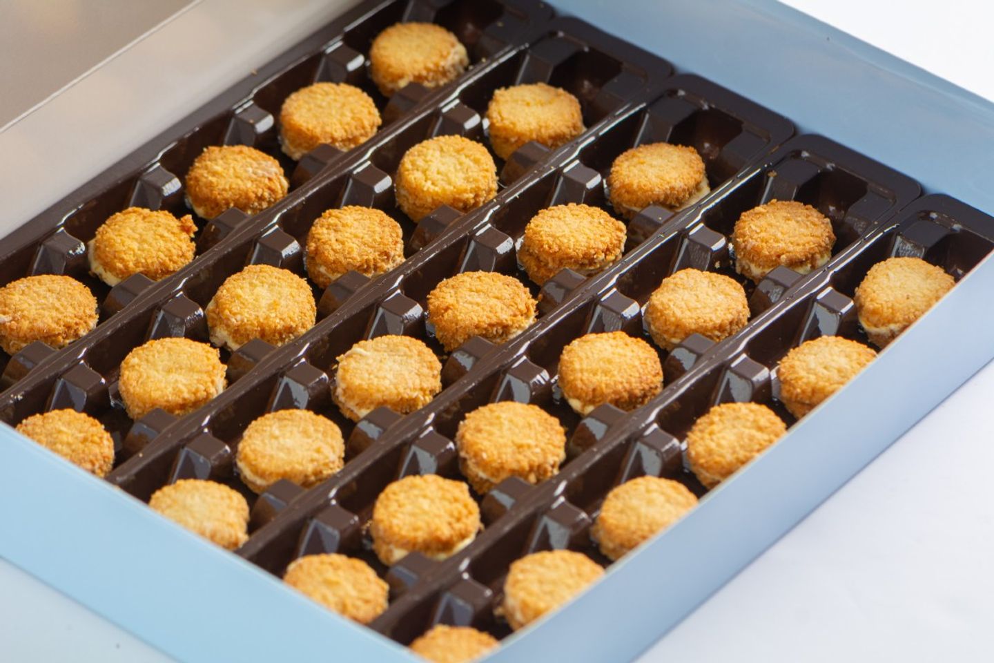 Mini Sable Petit Four Vanilla With Nargile