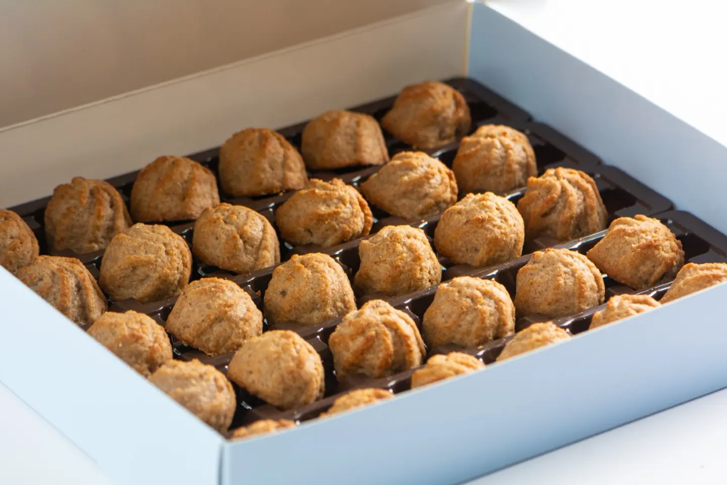 Maamoul Dates Flour With Cinnamon With A Special Mixture