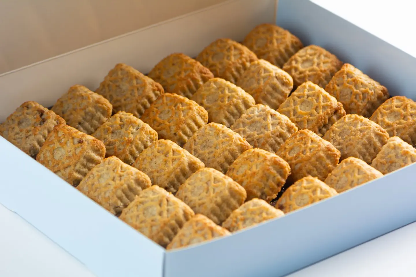 Dates Maamoul With Whole Wheat And Abazeer