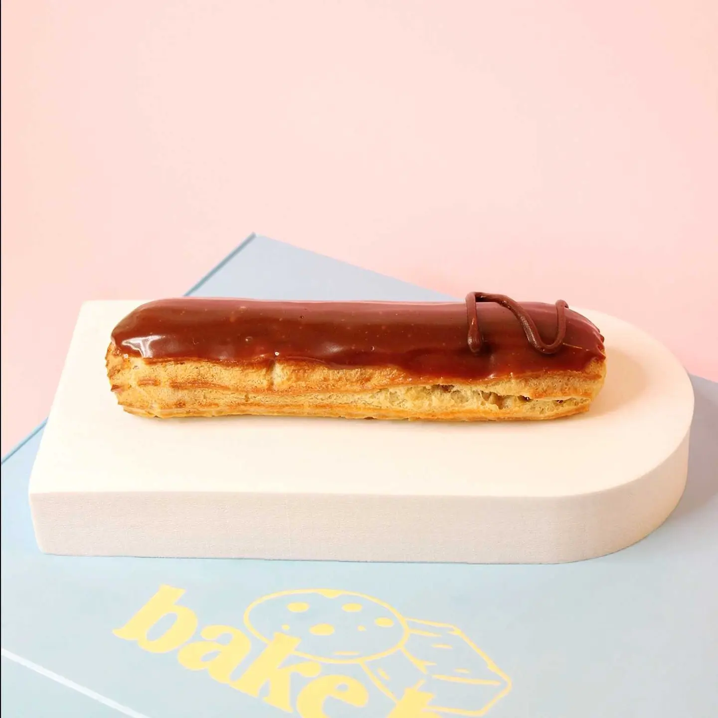 Mocha éclair