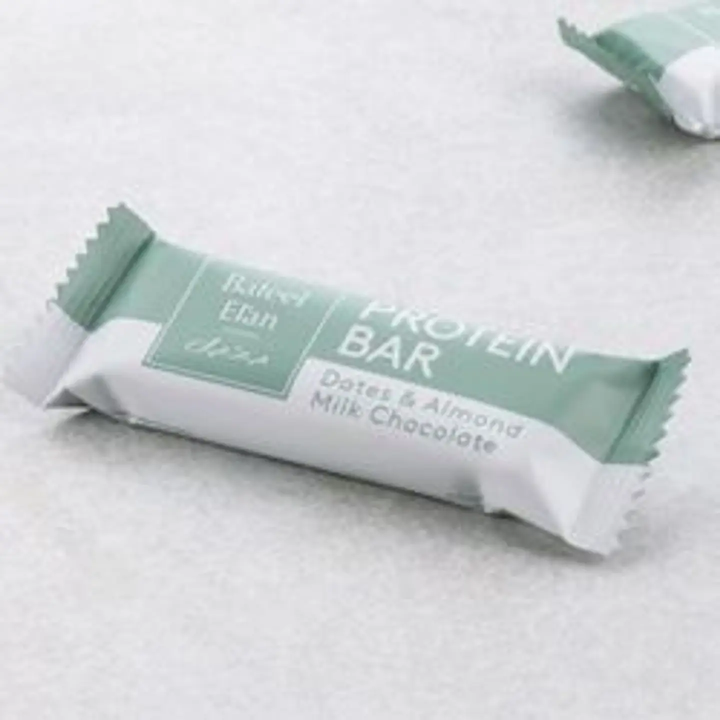 Date & Almond Protein Bar Milk 45g