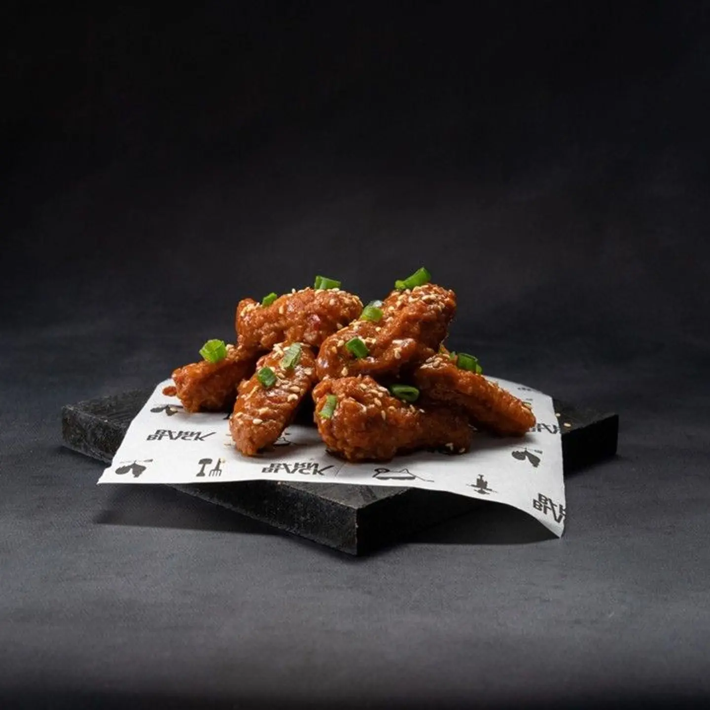 أجنحة دجاج سبايسي