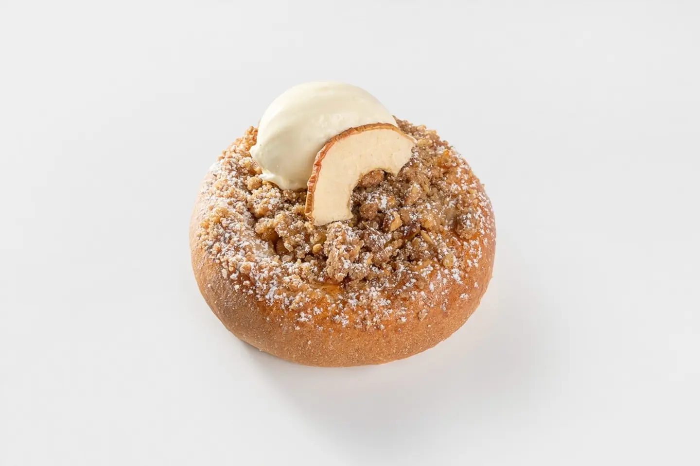 كرمبل التفاح والسينامون