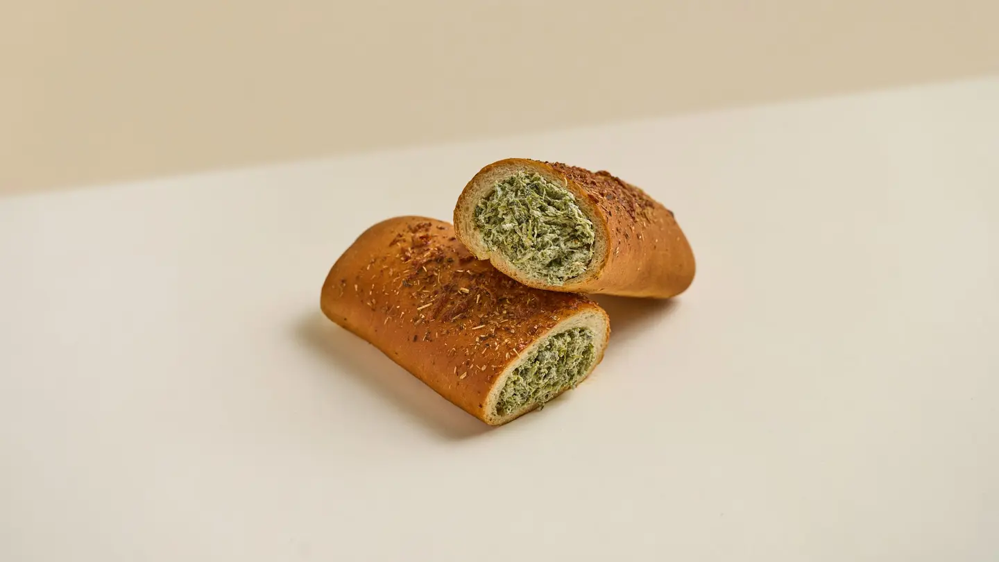 بريتزل جبنة بالسبانخ