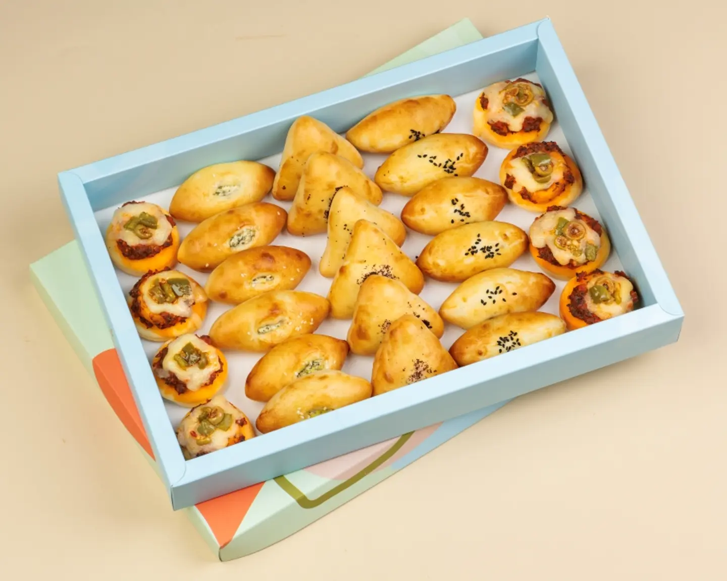 تشكيله معجنات