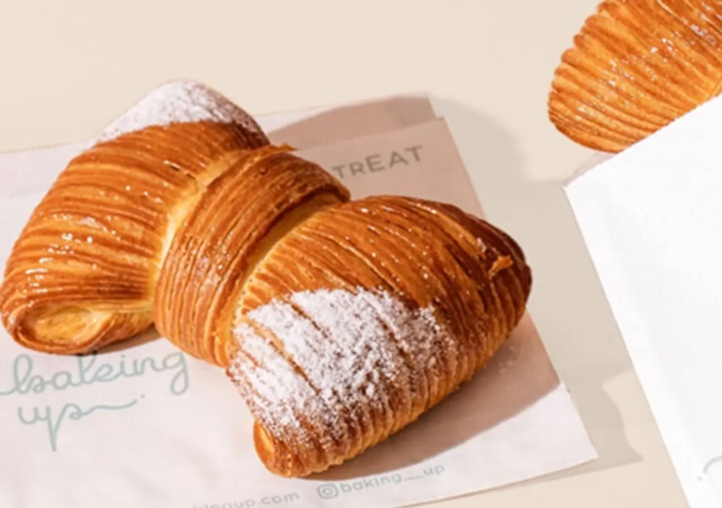 Bow Tie Croissant