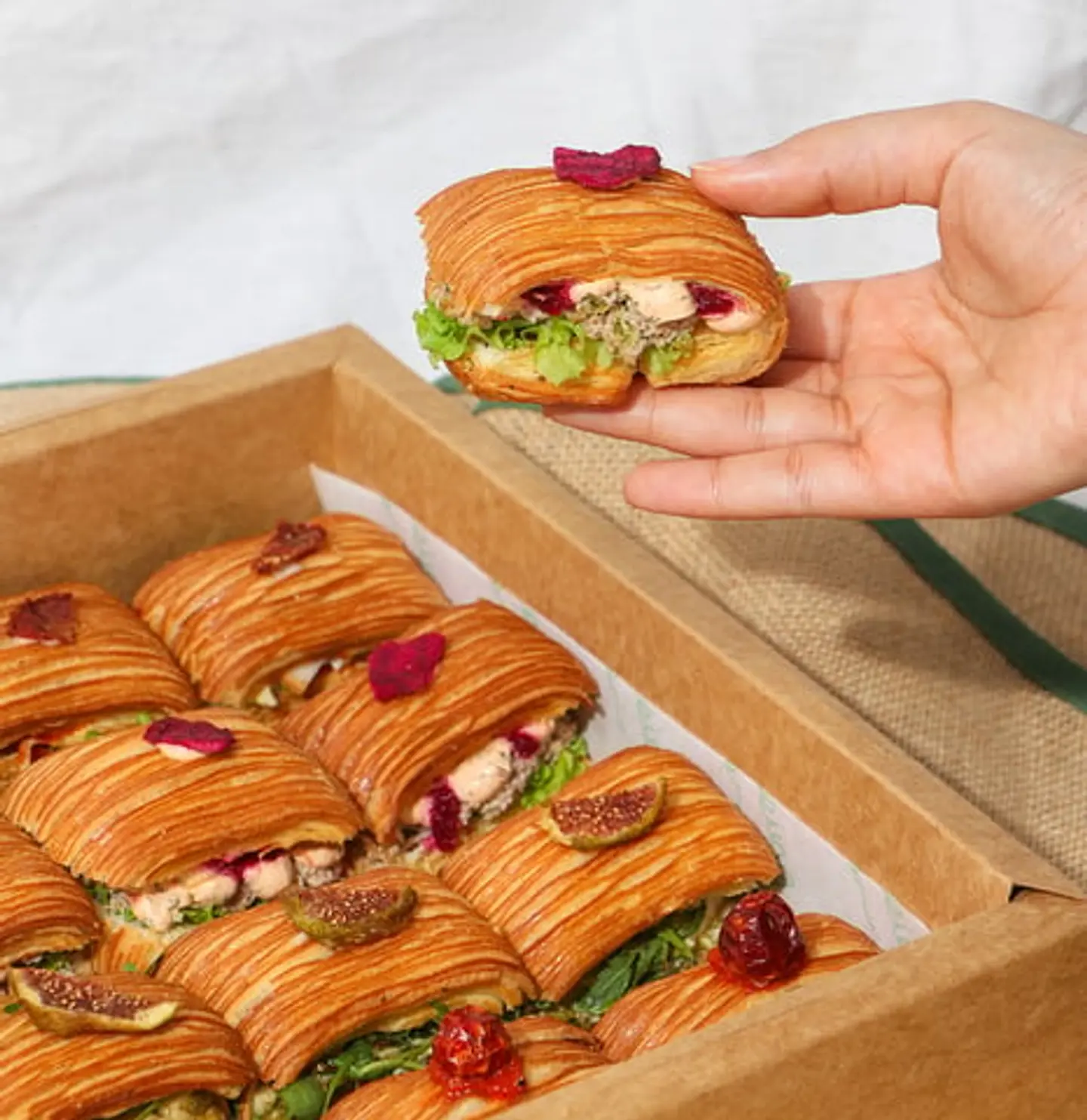 Mini Sandwich Pain Suisse 16 Pcs