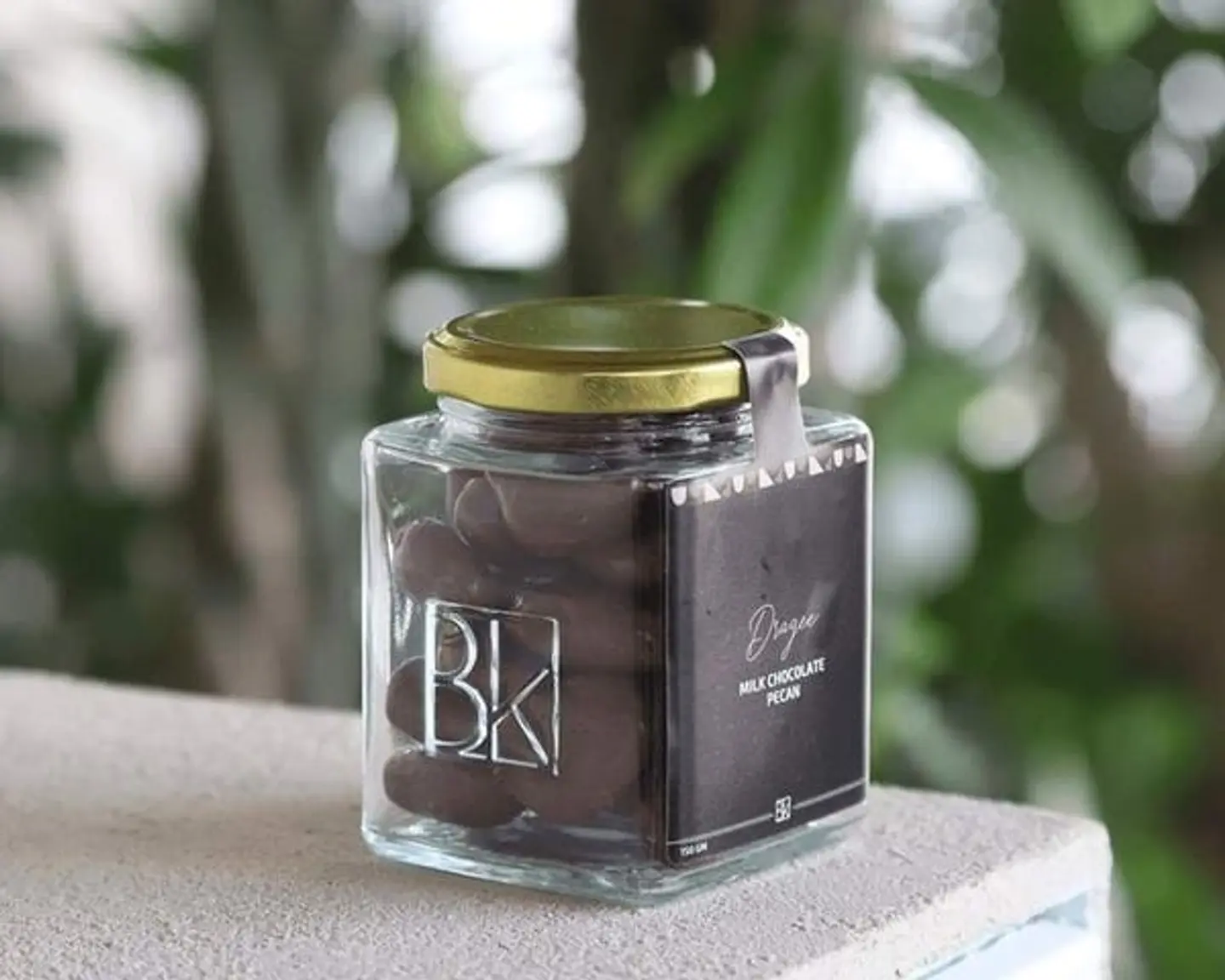 Pecan Chocolate Dragee