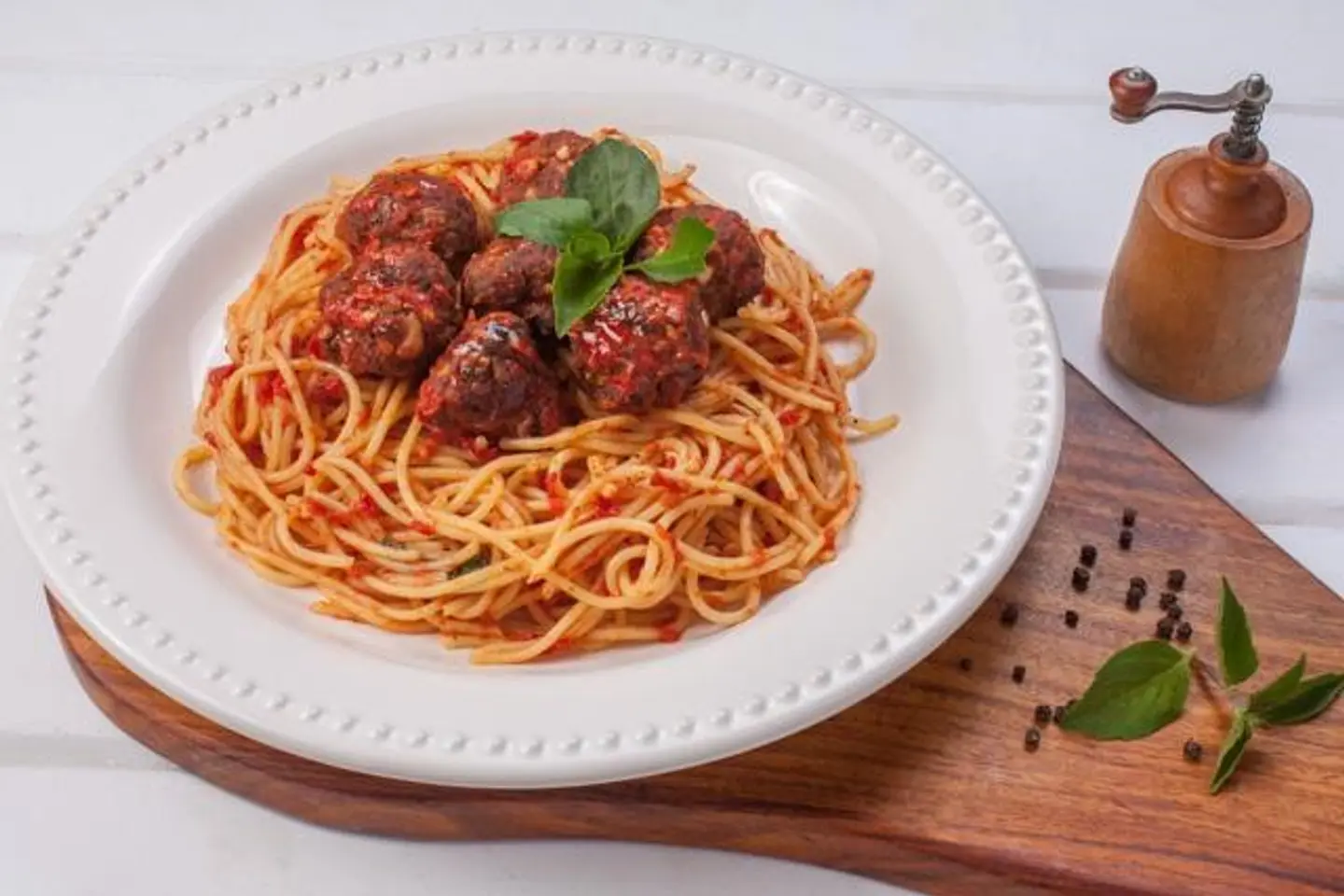 Spaghetti Pasta With Meat Balls Beef