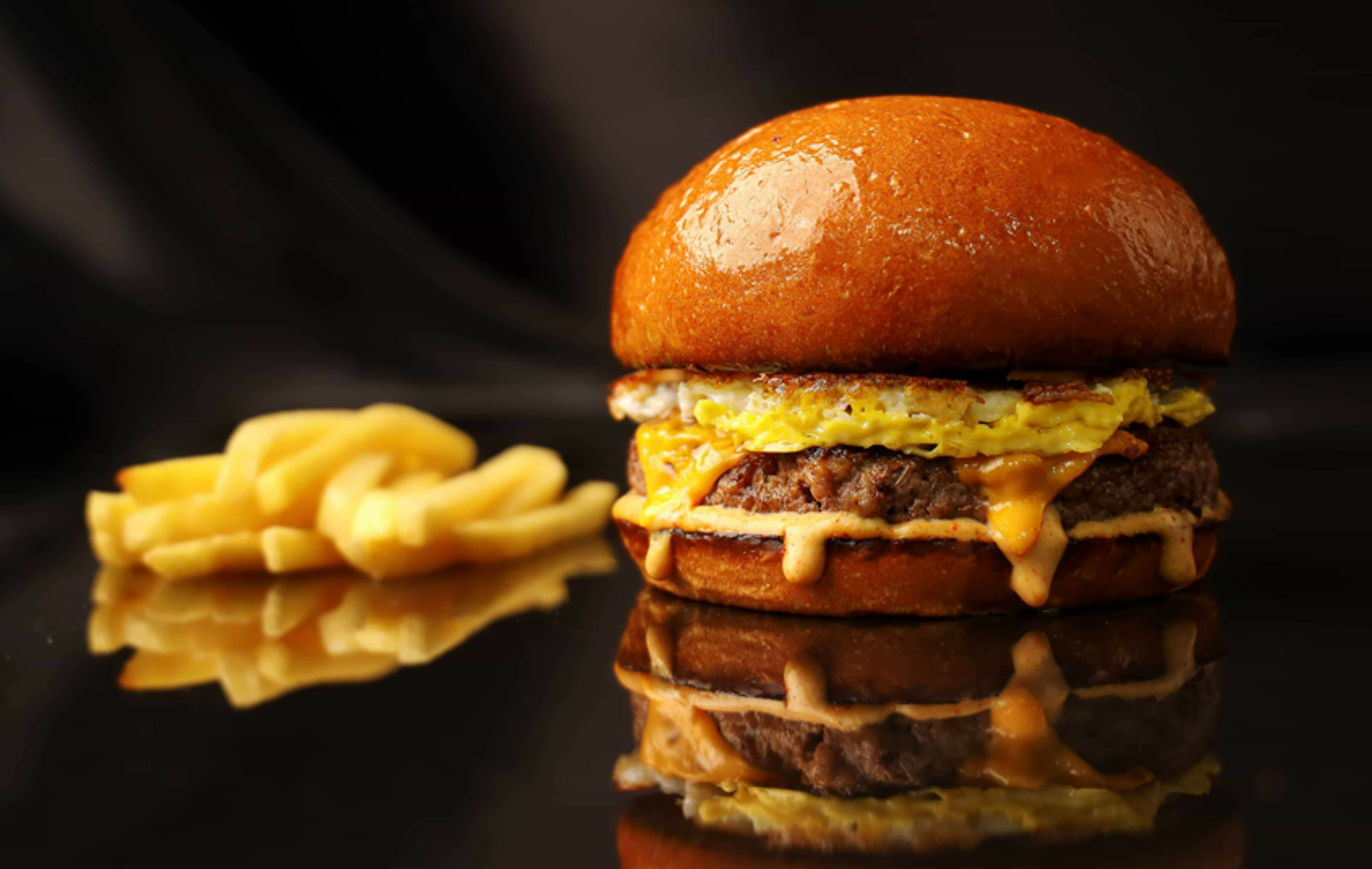 Single Beef Burger With Egg