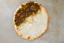 منقوشة زعتر و جبنة ١+١