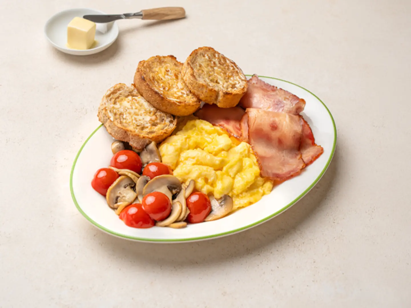 Scrambled Eggs, Turkey Bacon, Tomatoes, Mushroom & Toast