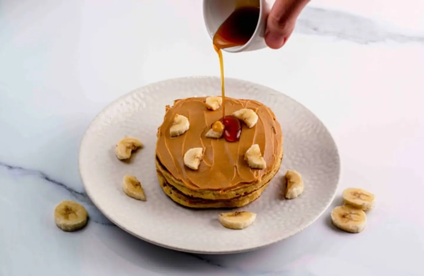 البان كيك بزبدة الفول السوداني