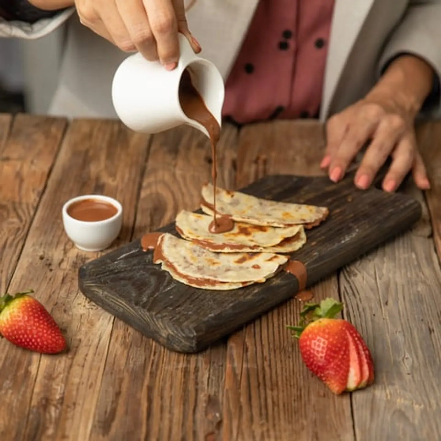 كيتو كريب الشوكلاتة الخالي من الجلوتين