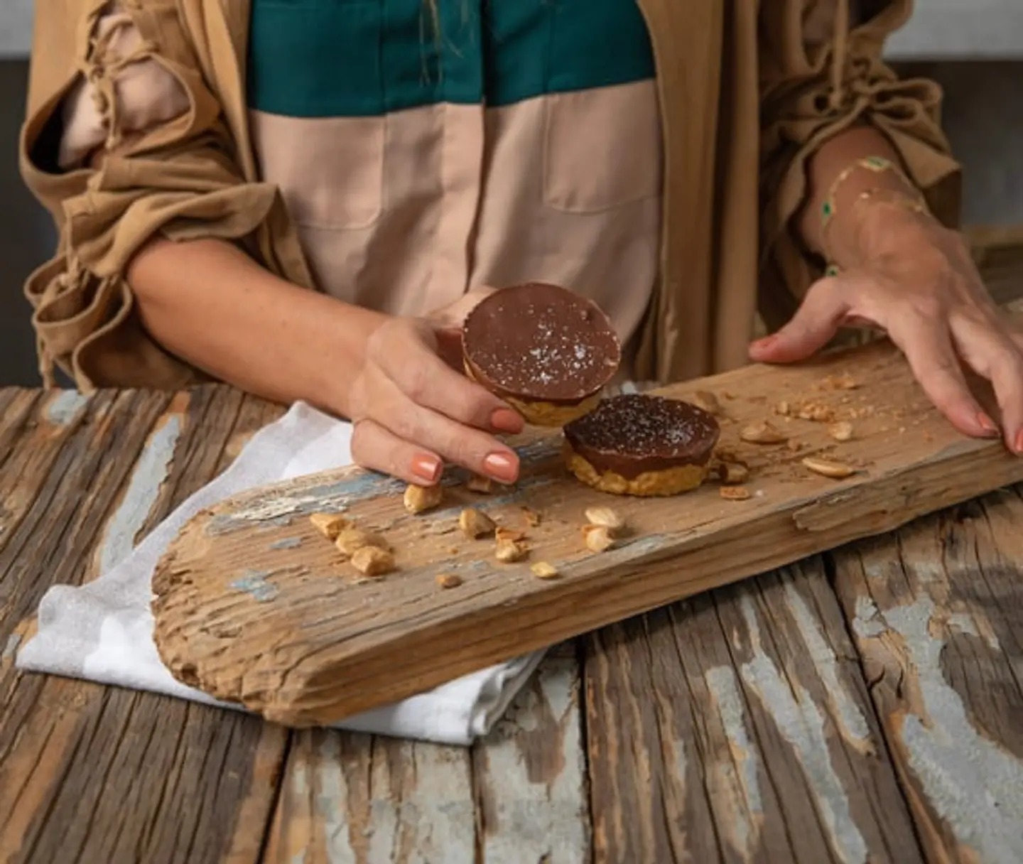 كوب زبدة اللوز المملحة الكيتو