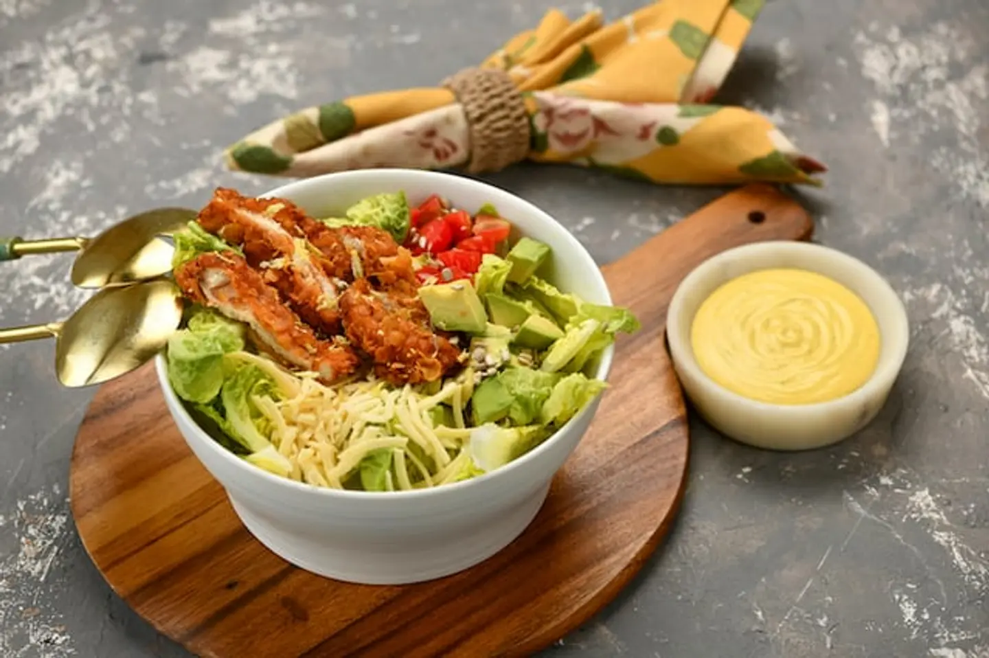 سلطة افوكادو سيزر الاسكالوب