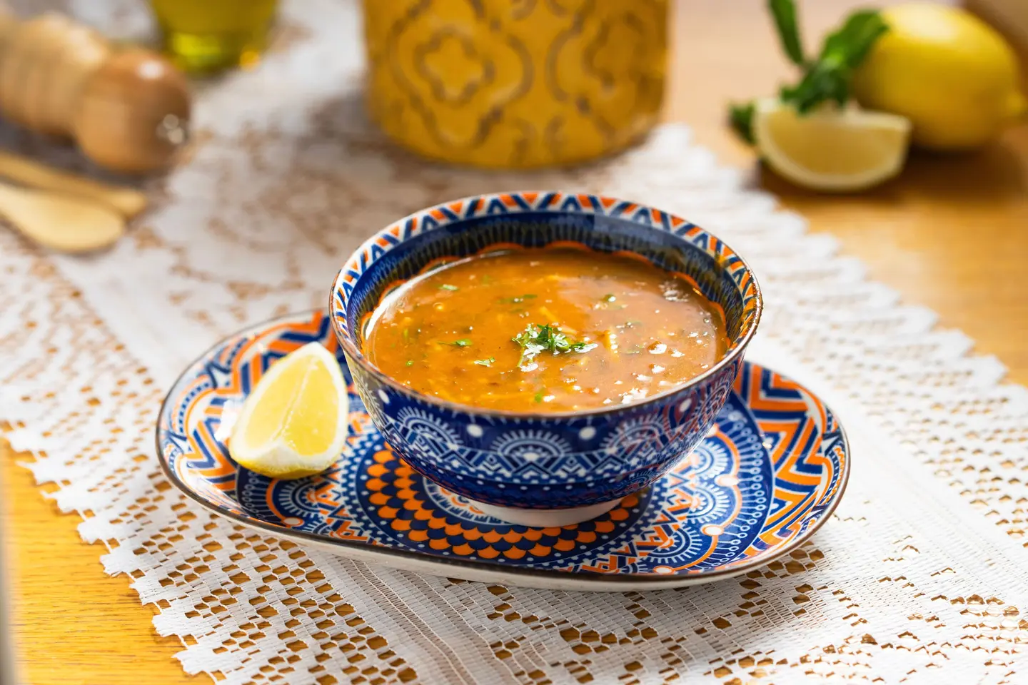 شوربة العدس (حريره)