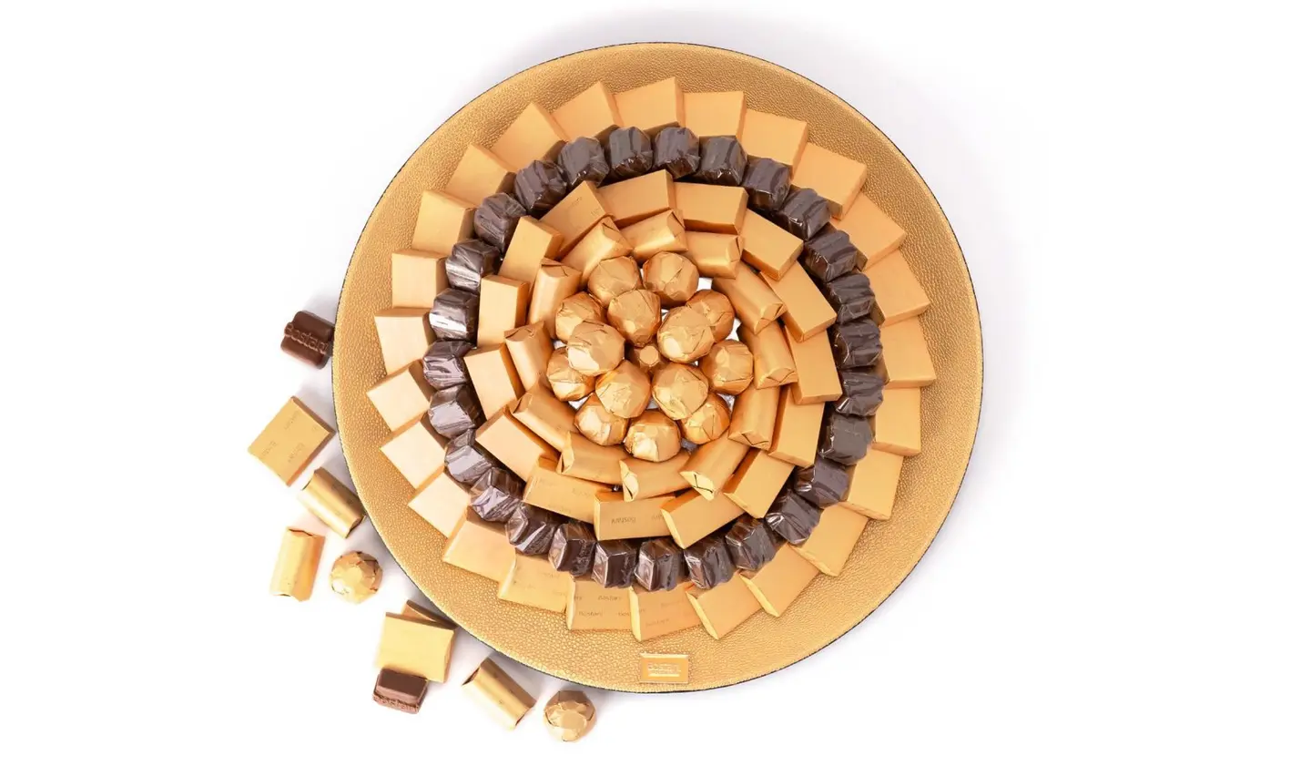 Gold Round Leather Chocolate Tray – 1250g