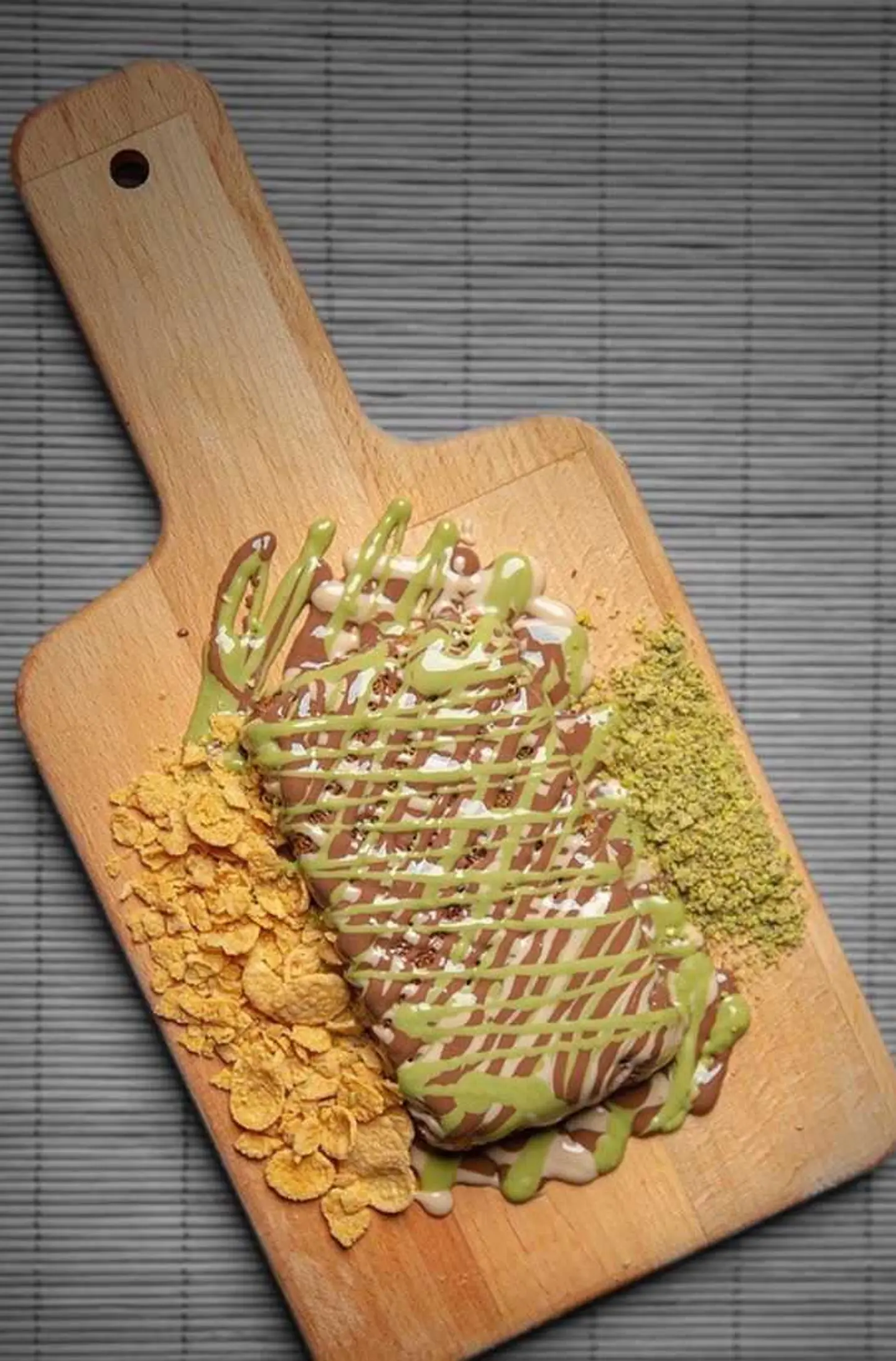 كنافة شوكولاتة كبيرة