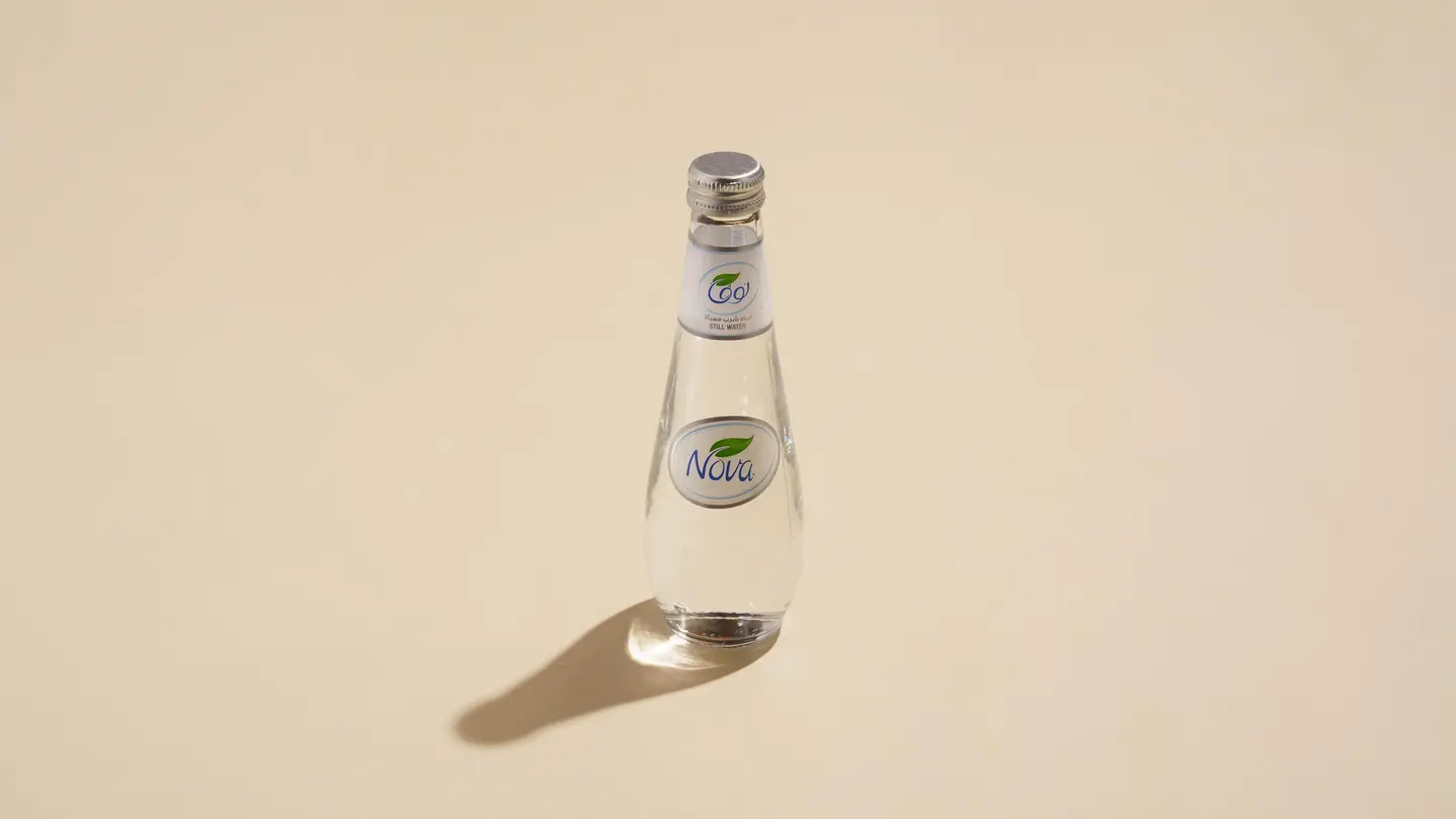 ماء نوفا زجاج