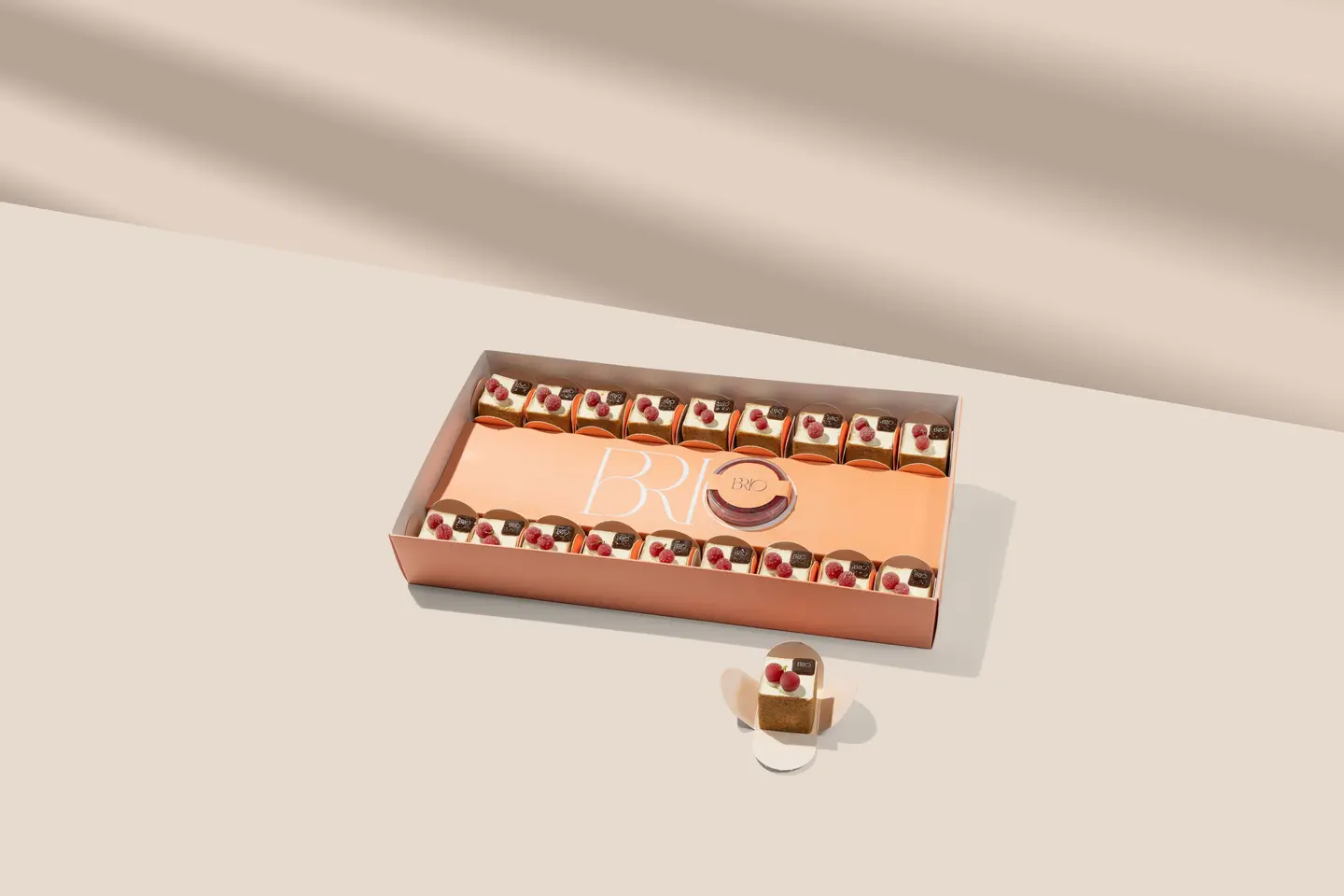 بوكس ميني تشيزكيك 18 قطعة