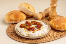 لبنة مكدوس