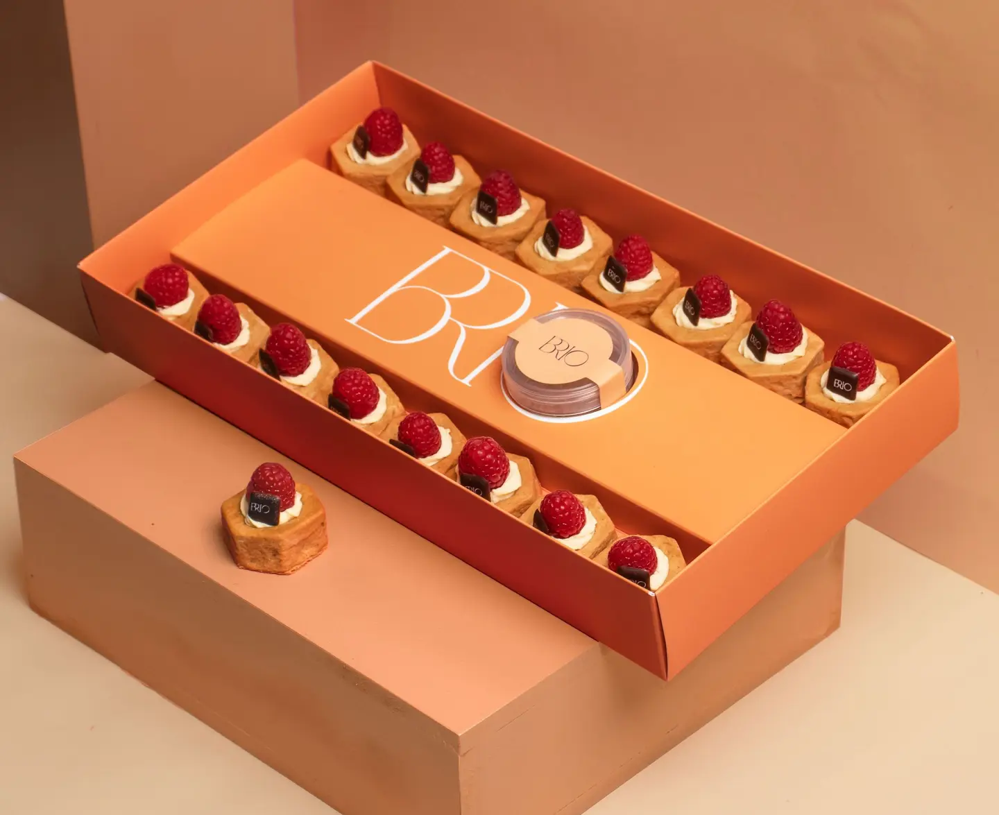 ‏Box Tart Honey Cake 16 Pieces