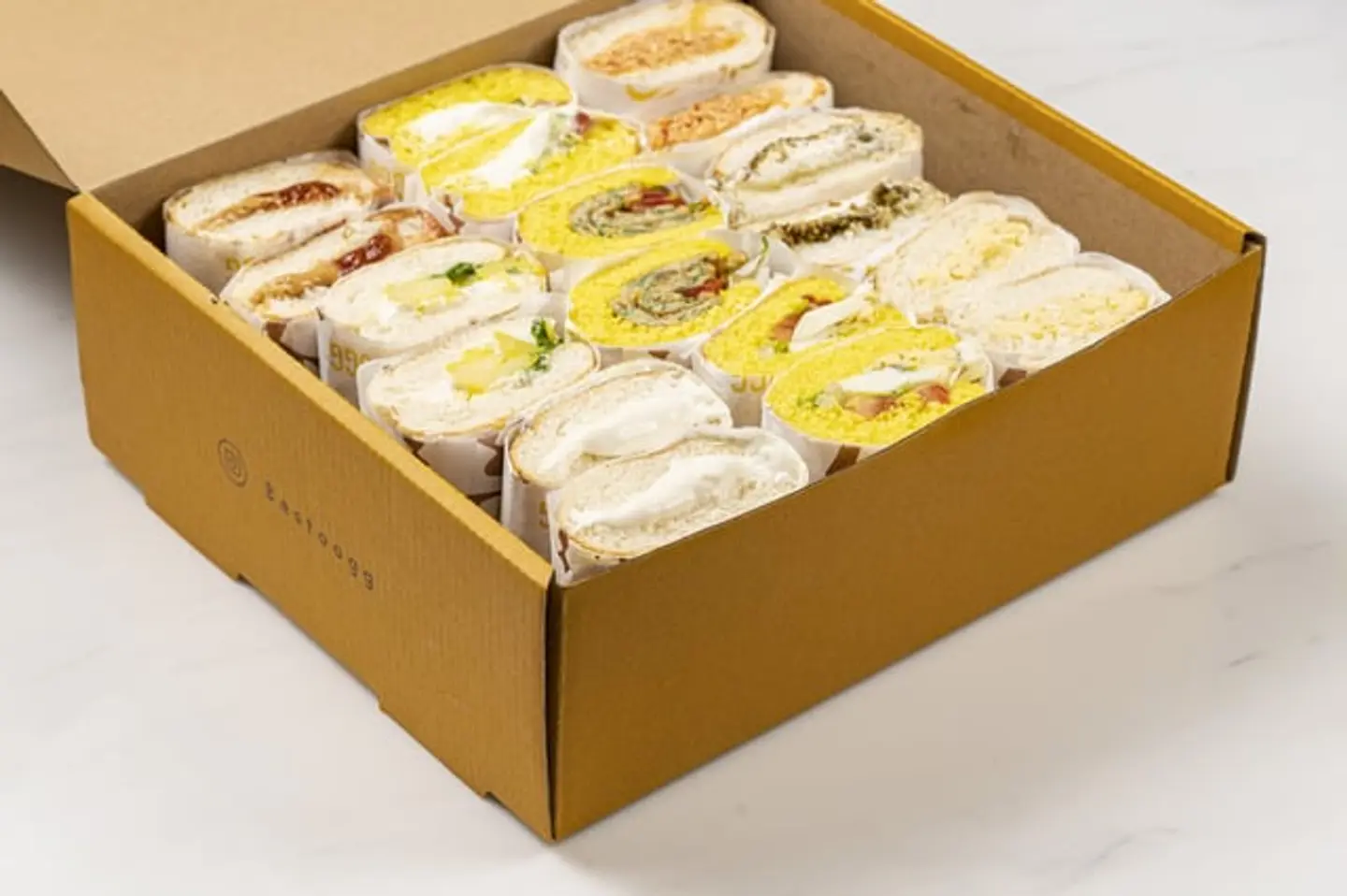 صندوق بستوق 18 قطعة