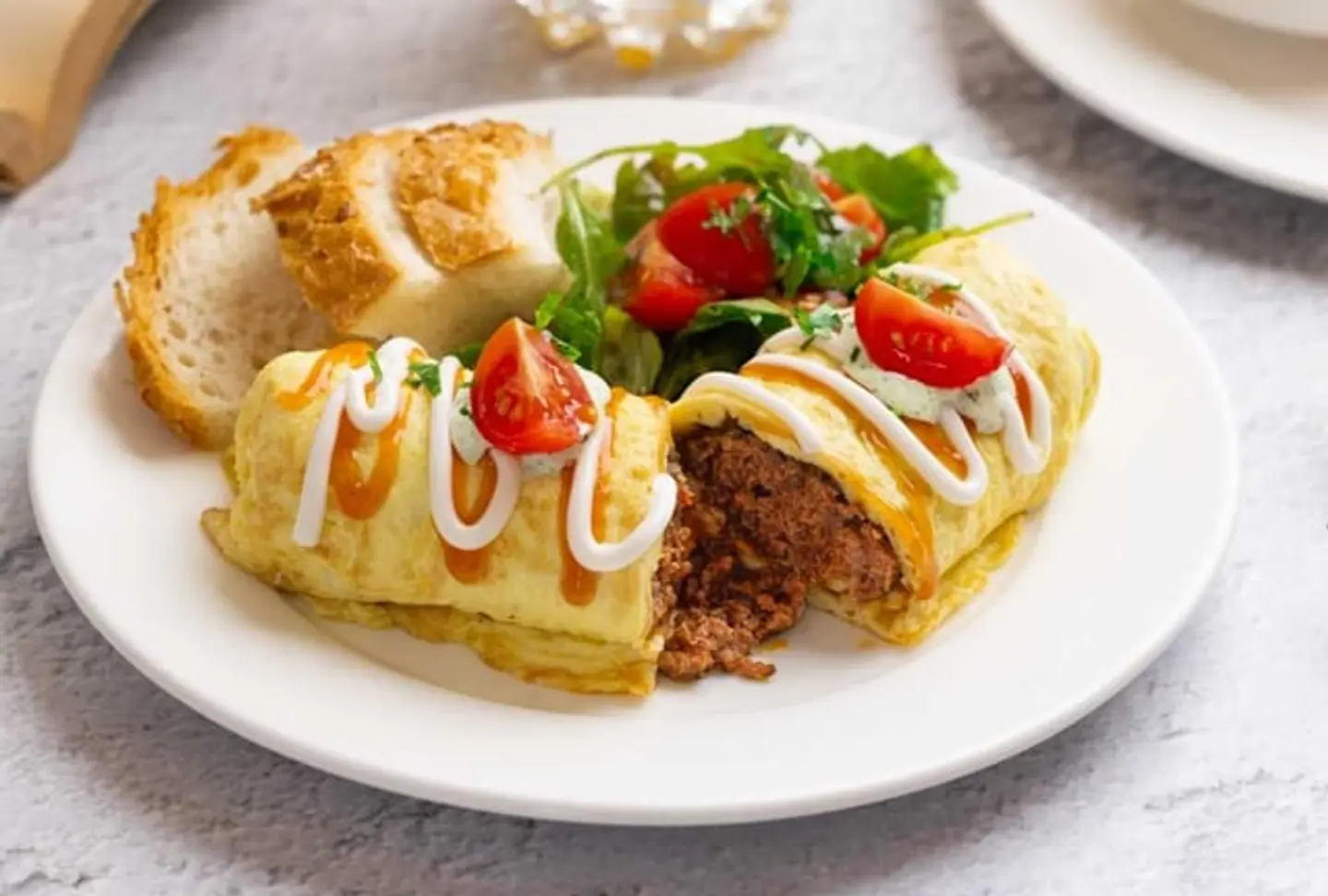Groundbeef Omelette Roll