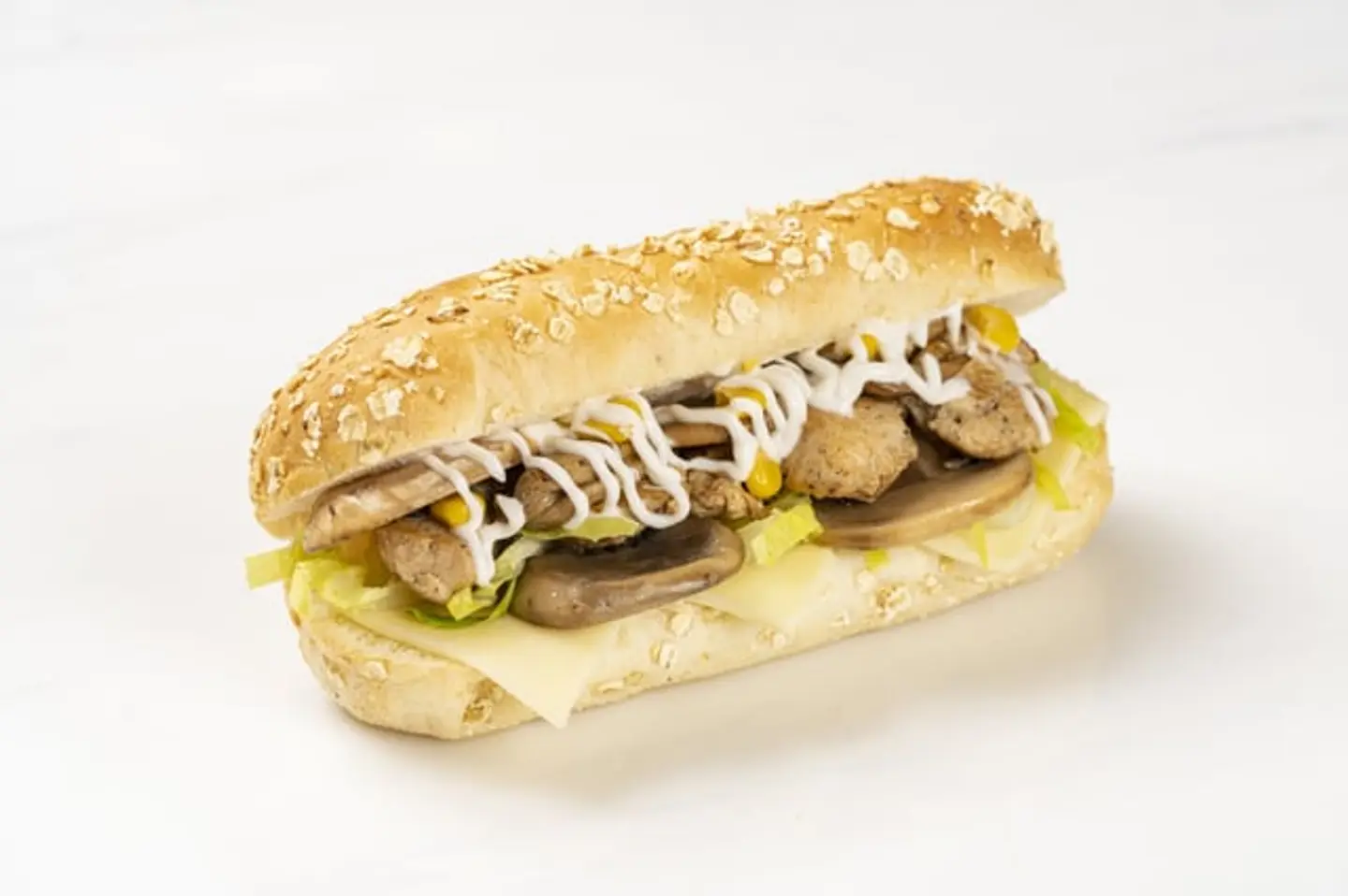 دجاج مشوي مع المشروم والذرة وجبنة الموزاريلا