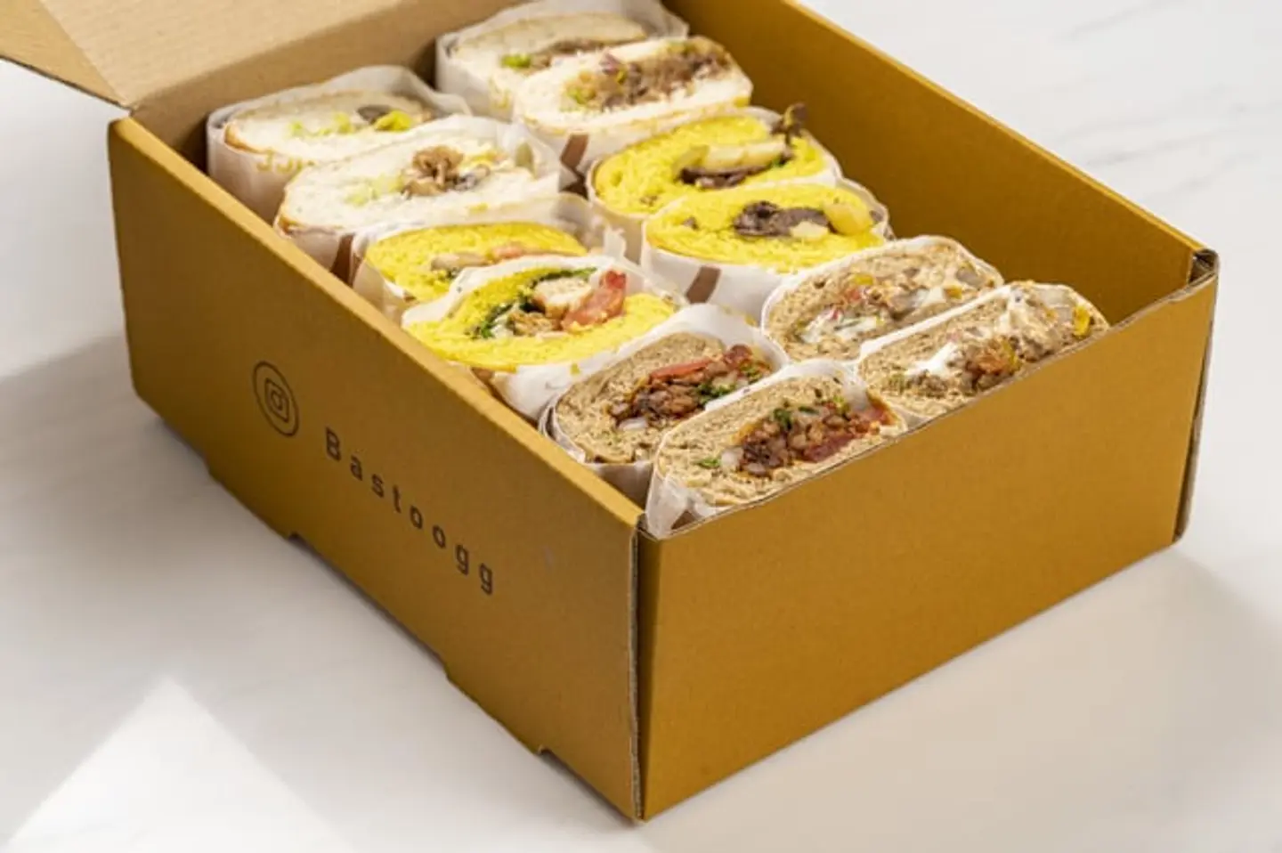 صندوق بستوق 12 قطعة لحوم ودجاج