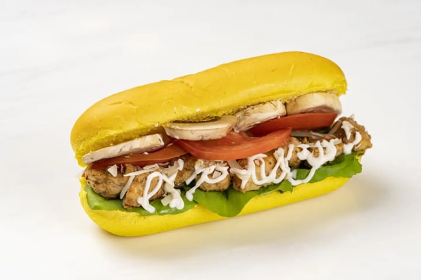 دجاج مشوي مع جبنة البرمزون والبيستو