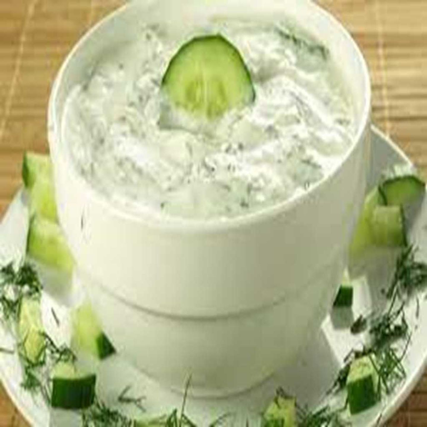 سلطة زبادي بالخيار