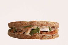 سواردو دجاج مدخن وبيستو