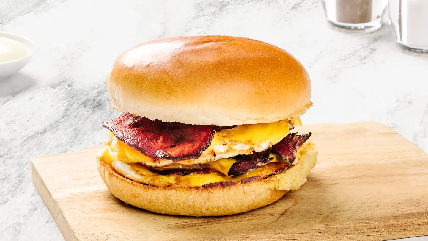Egg & Bacon Bun