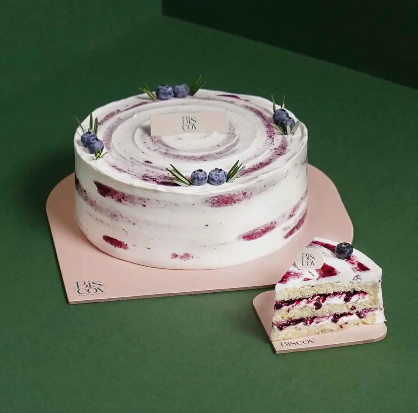 كيك بلو بيري كبير