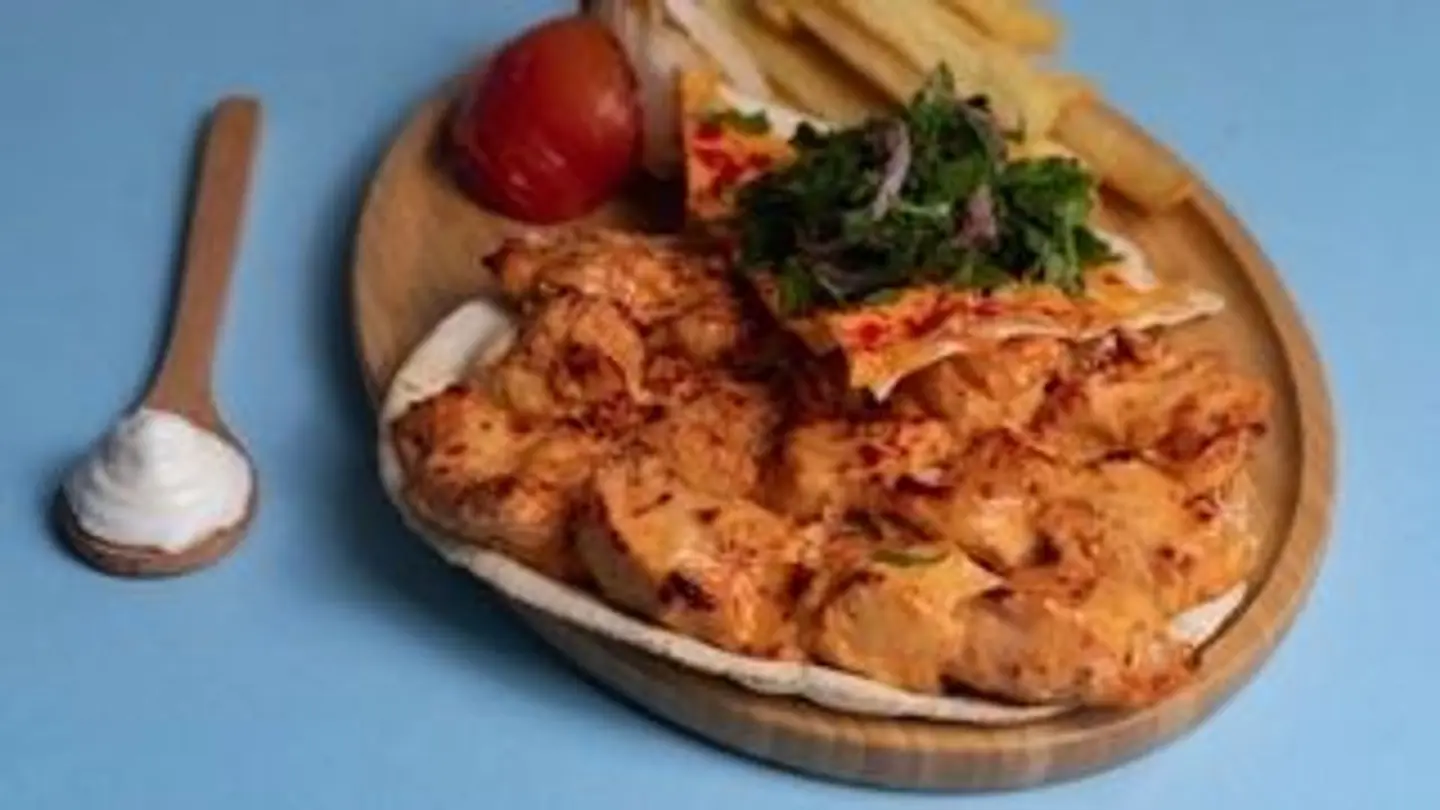 نصف كيلو طاووق