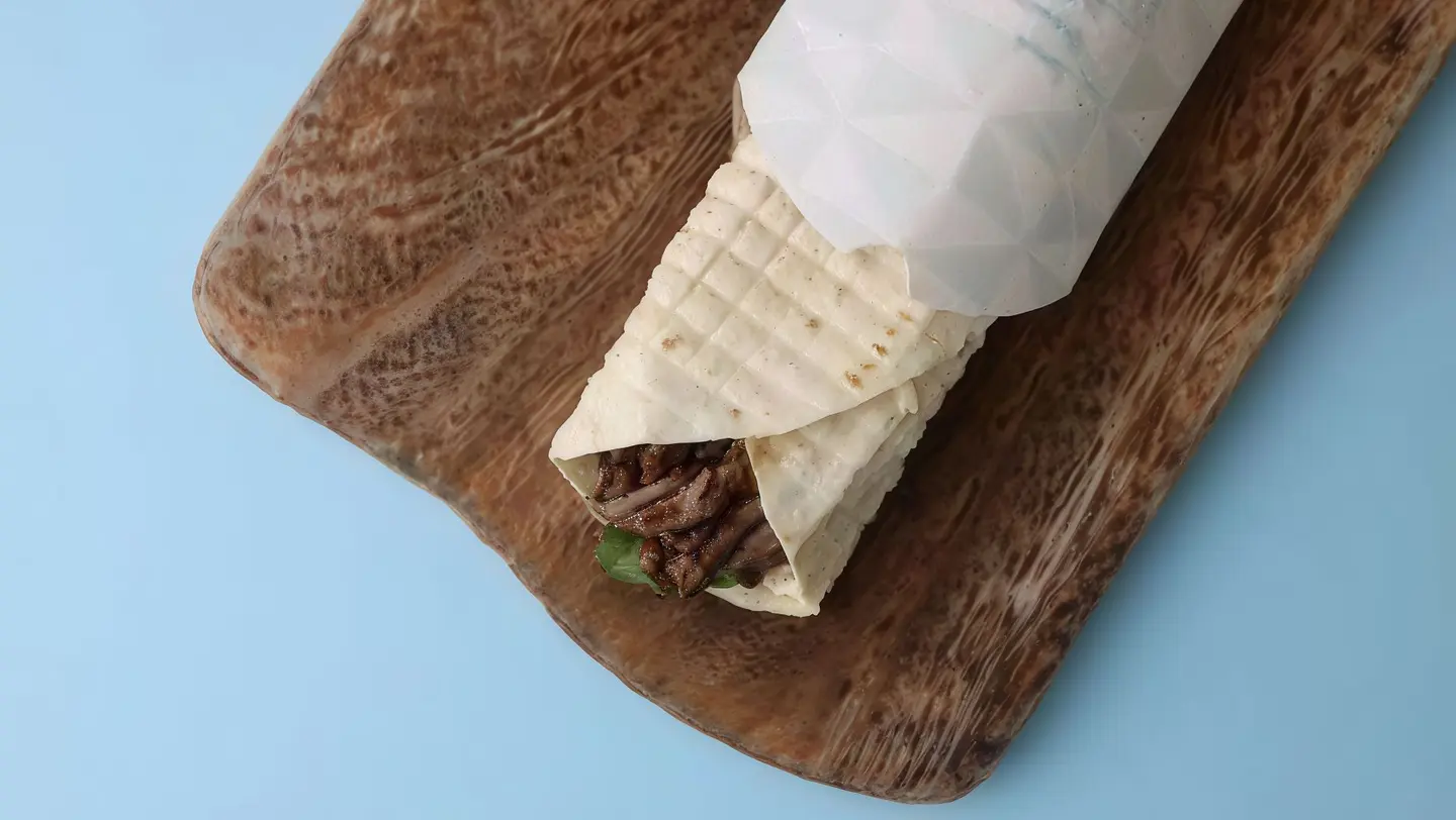 رول شاورما فيتا