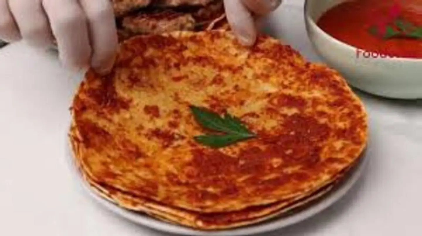 صحن خبز محمرة