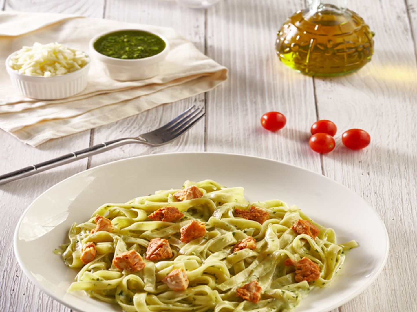 Chicken Creamy Pesto Fettuccine Pasta