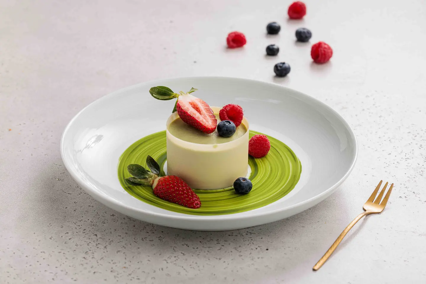 Mixberry Matcha Cheesecake