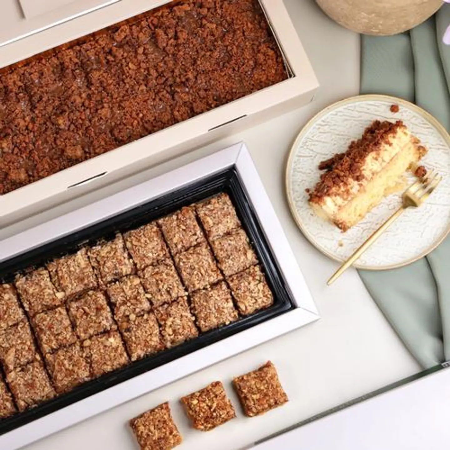 بوكسين : كان تريو و ماجيك بار