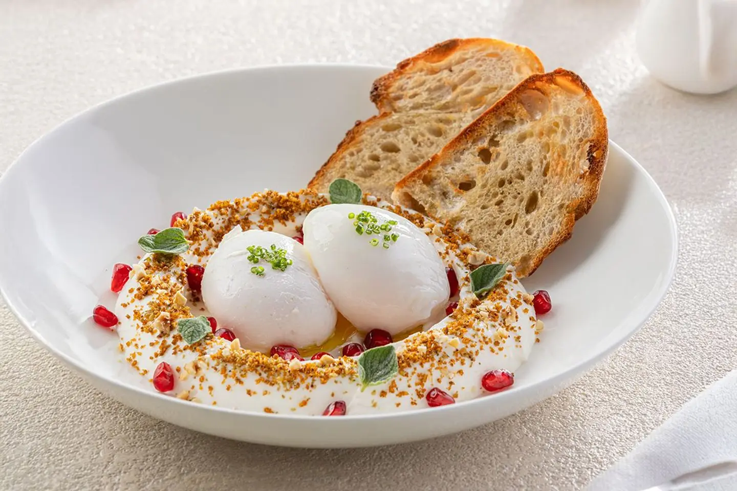 بيض مسلوق بالدقة