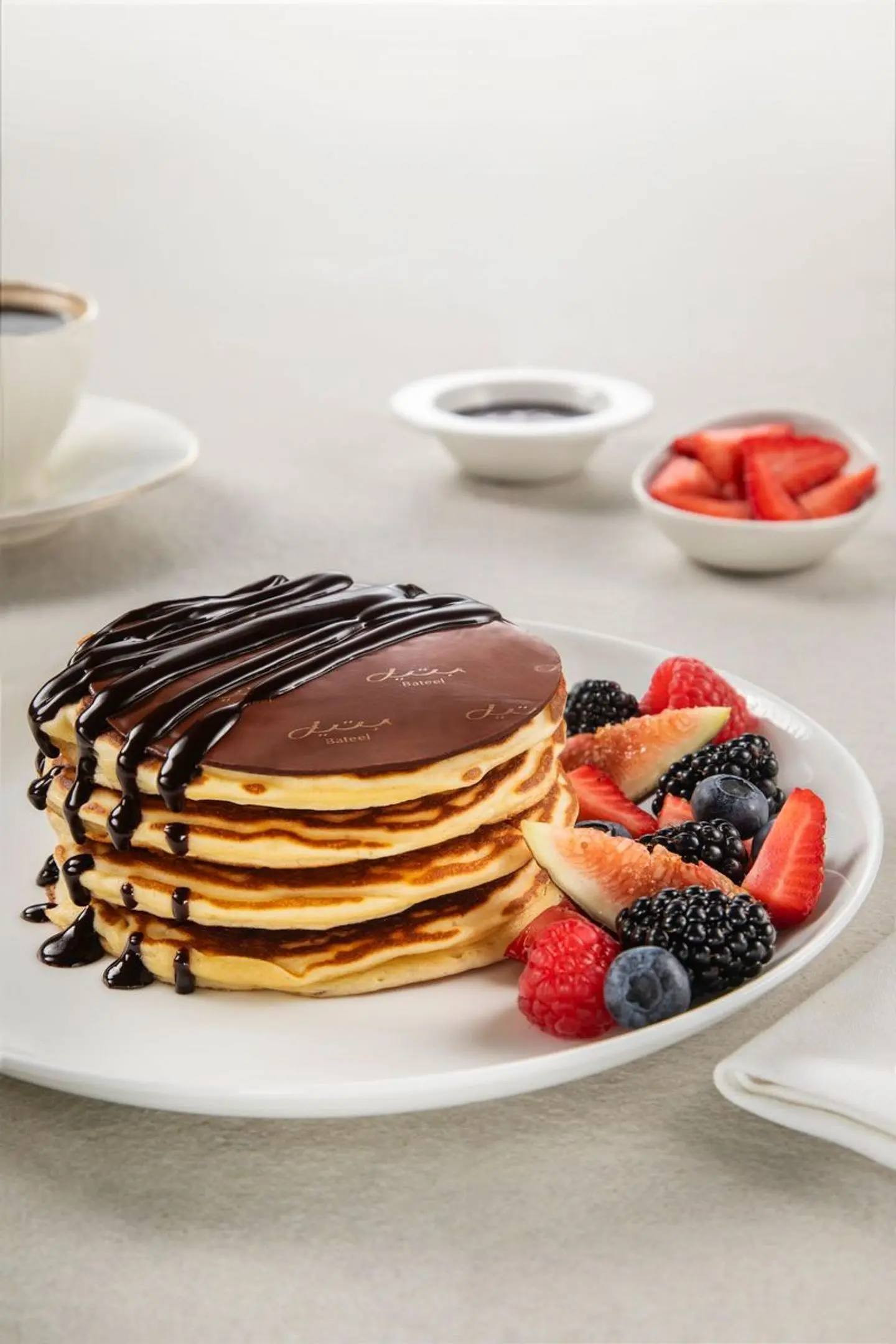 فطائر بانكيك بتيل مع قرص شوكولاته فاخر