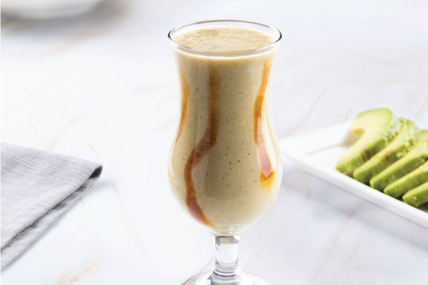 Avocado & Date Smoothie