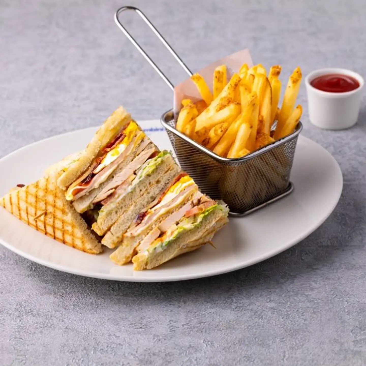 ساندويتش سي آند جي كلوب